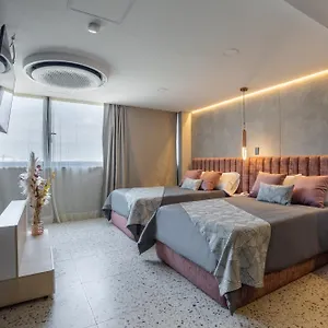 4* Hotel Glow